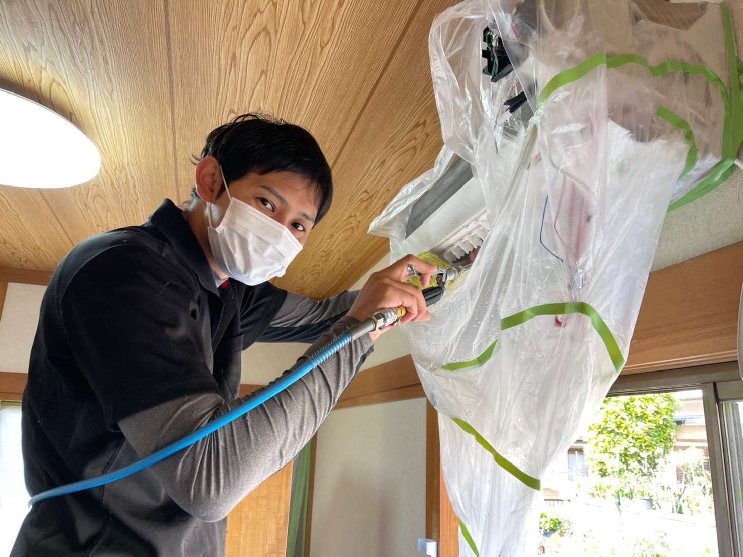 泉佐野市にてお掃除機能付きエアコンクリーニング　